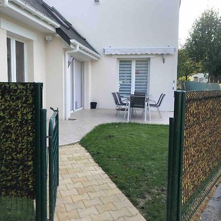 Gite Vickie Livry  Exteriör bild