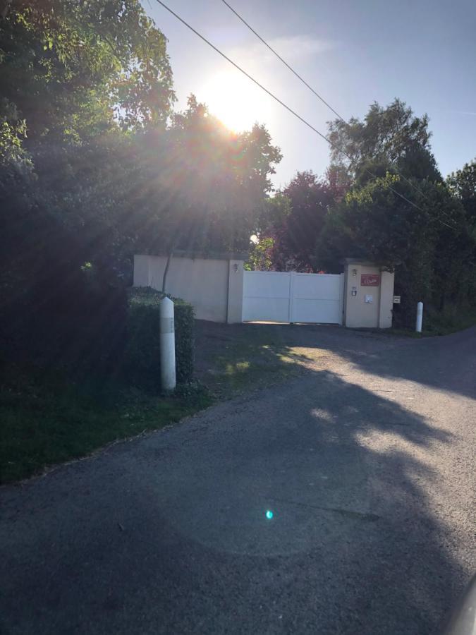 Gite Vickie Livry  Exteriör bild